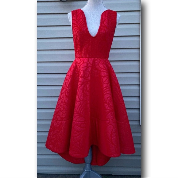 ISSUE Stunning Special Occasion High-Low Dress - S - Picture 2 of 8